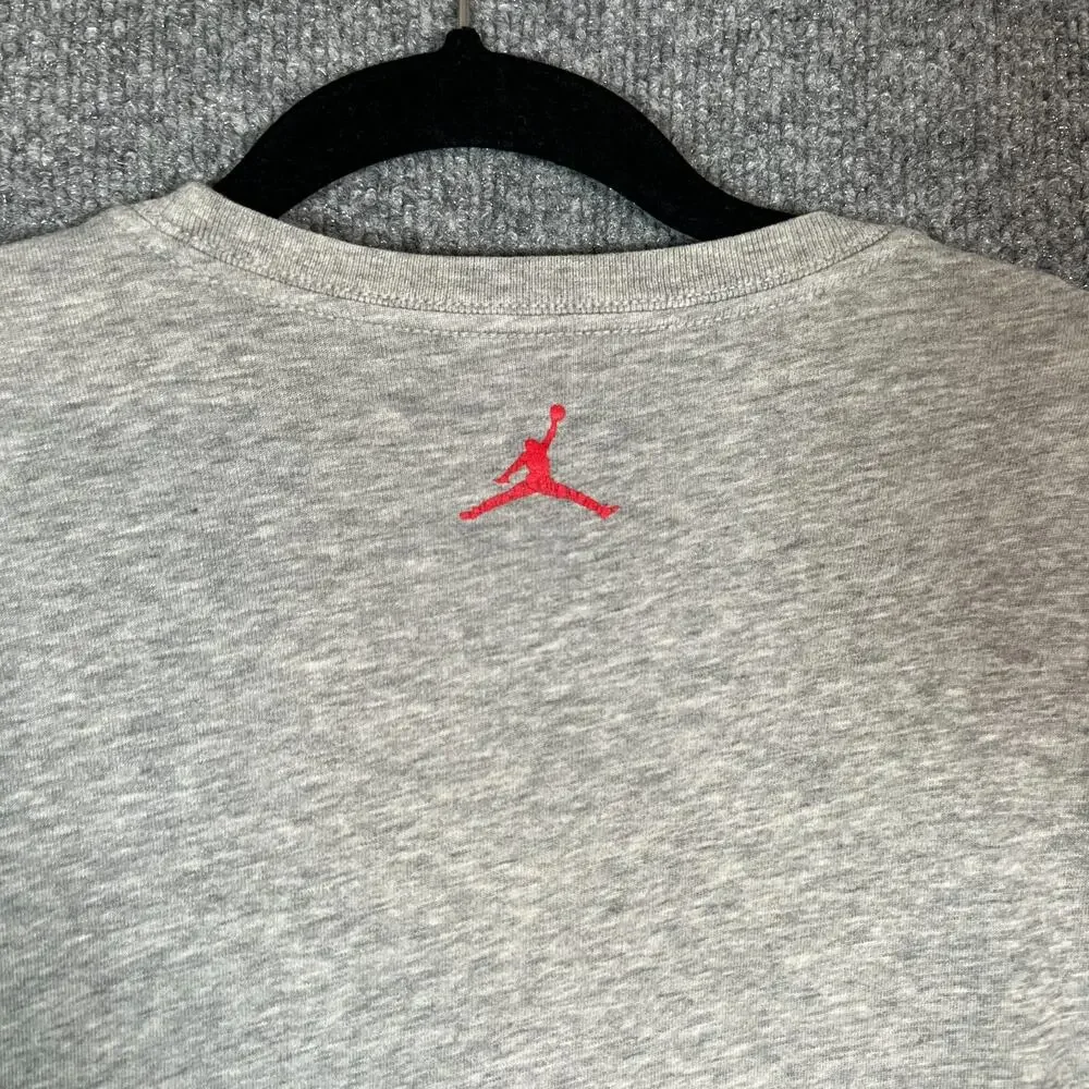 Jordan Shirt Mens Small Gray Fly Jumpman Logo Crewneck T-Shirt Comfort‎